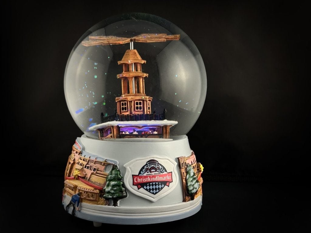 custom-snow-globe-christkindl_3606-Large-1024x768